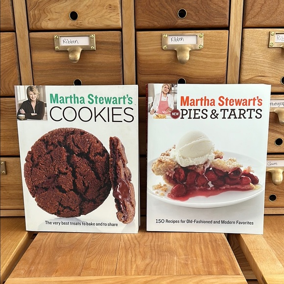 Bundle of Two Martha Stewart Baking Cookbooks - Picture 1 of 7